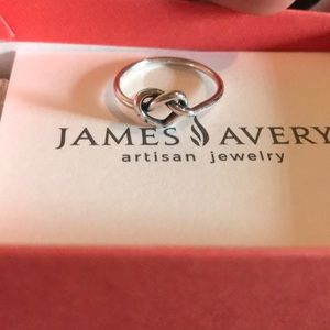 Delicate heart knot ring